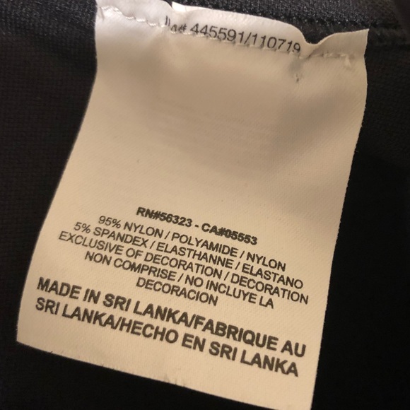 Nike top - Picture 4 of 4